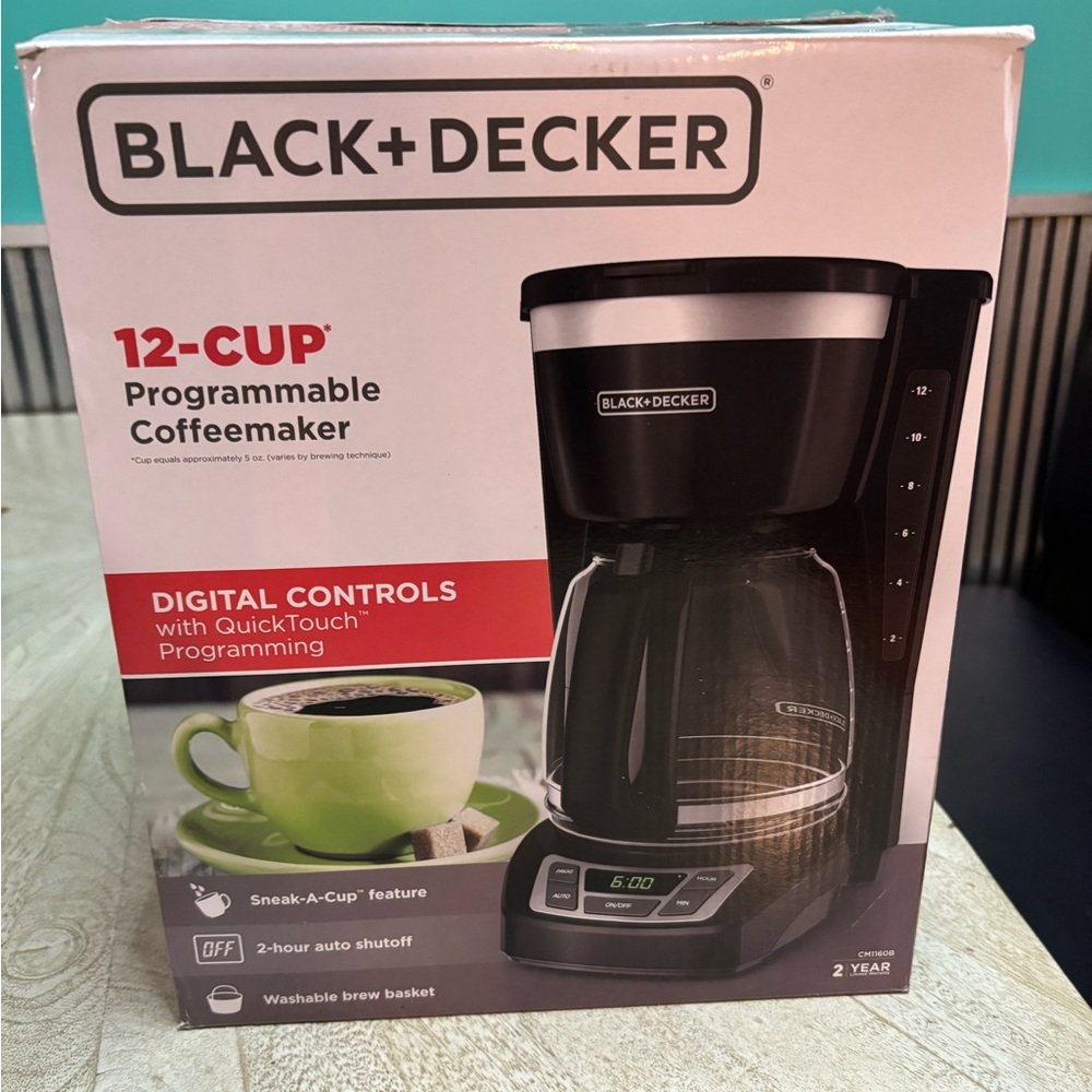 Black & Decker Programmable 12 cup Coffee Maker with Digital Controls